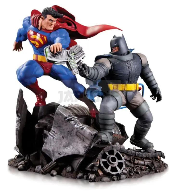 Dc Comics – Batman Vs Superman Mini Battle Statue – 16Cm Bon Marché