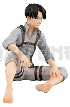 Authentique Attack On Titan Figurine Pvc G.E.M. Series Squad Captain Levi Palm Size 9 Cm